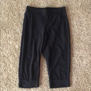 Nike women’s bliss cropped pants